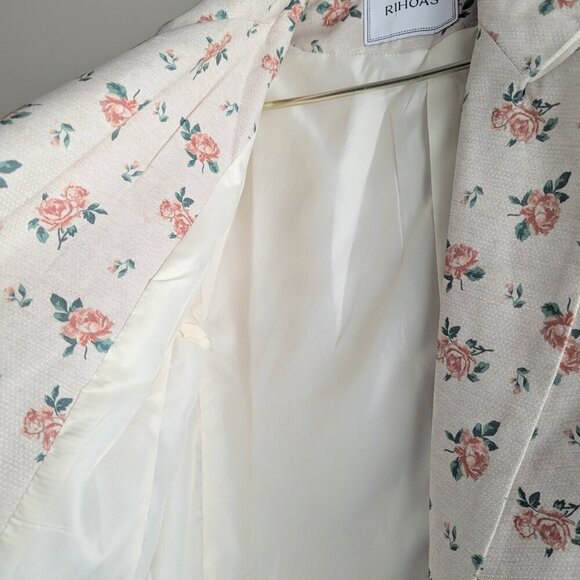 Rihoas Ditsy Floral Blazer - Picture 6 of 9